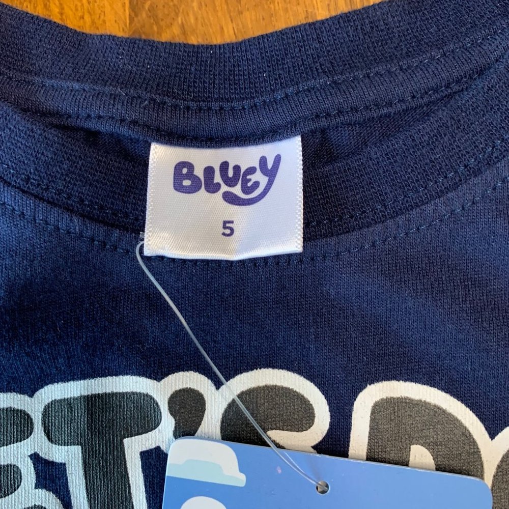 BLUEY & BINGO Family Graphic T-Shirt 5 5T NWT Blue Tee Shirt Top NEW Rare Unisex - Picture 4 of 5